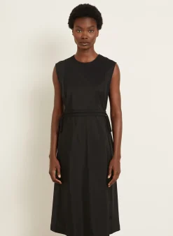 Kleid im Materialmix