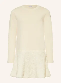 Kleid im Materialmix