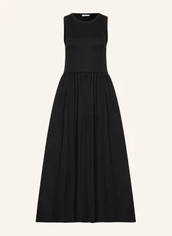 Kleid im Materialmix