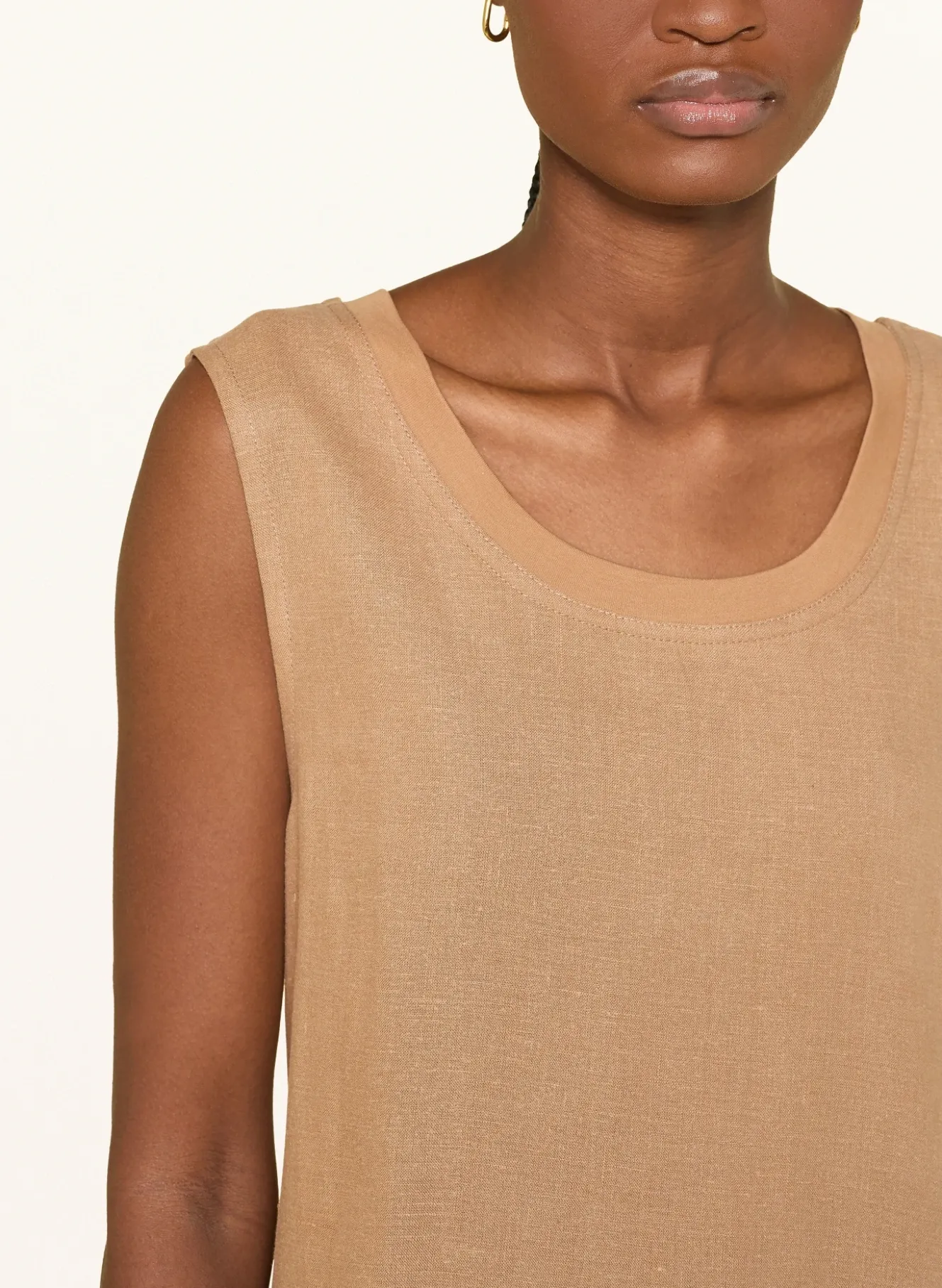 Kleid im Materialmix mit Leinen