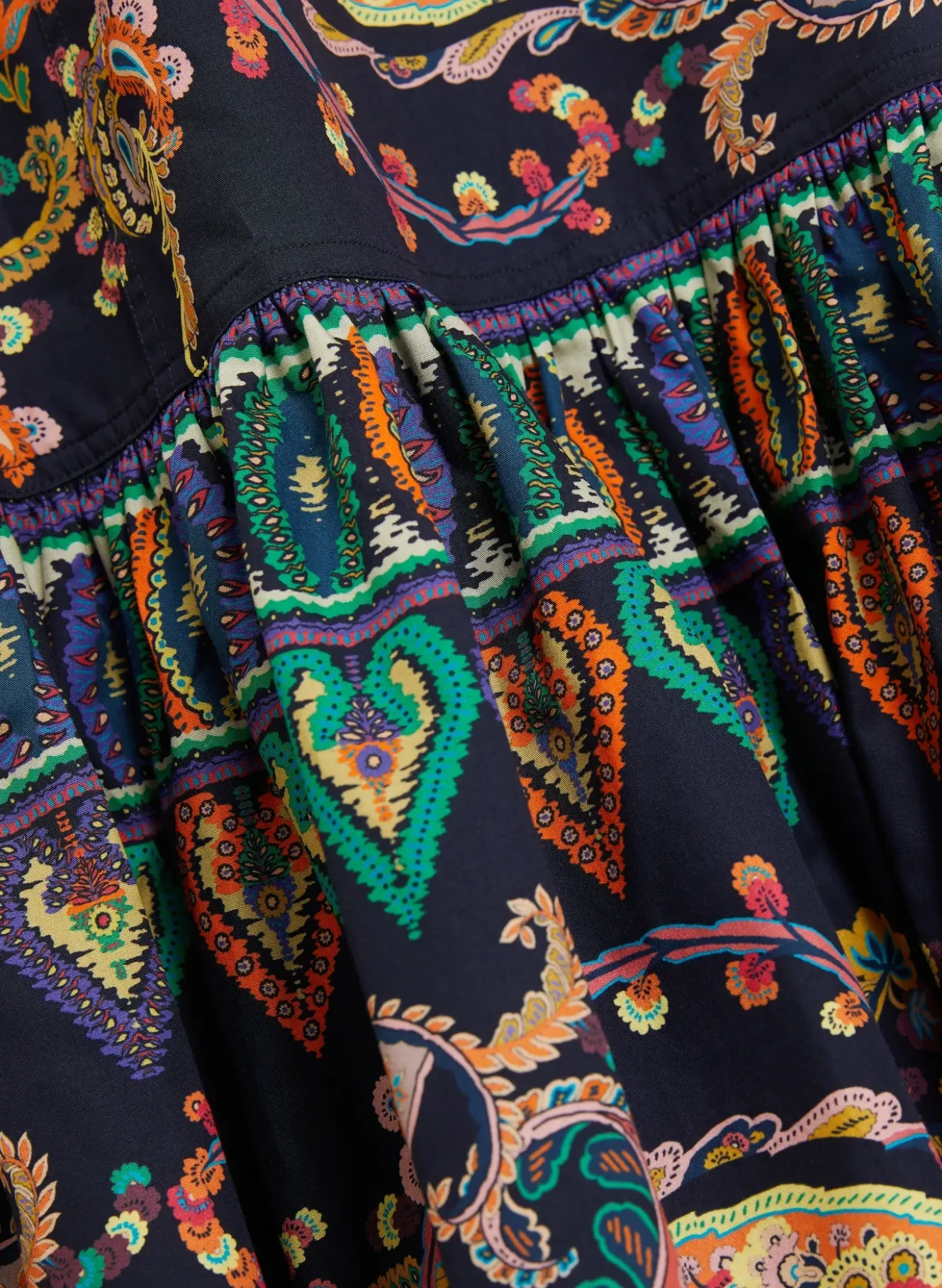 Kleid mit 3/4-Arm und Rüschen