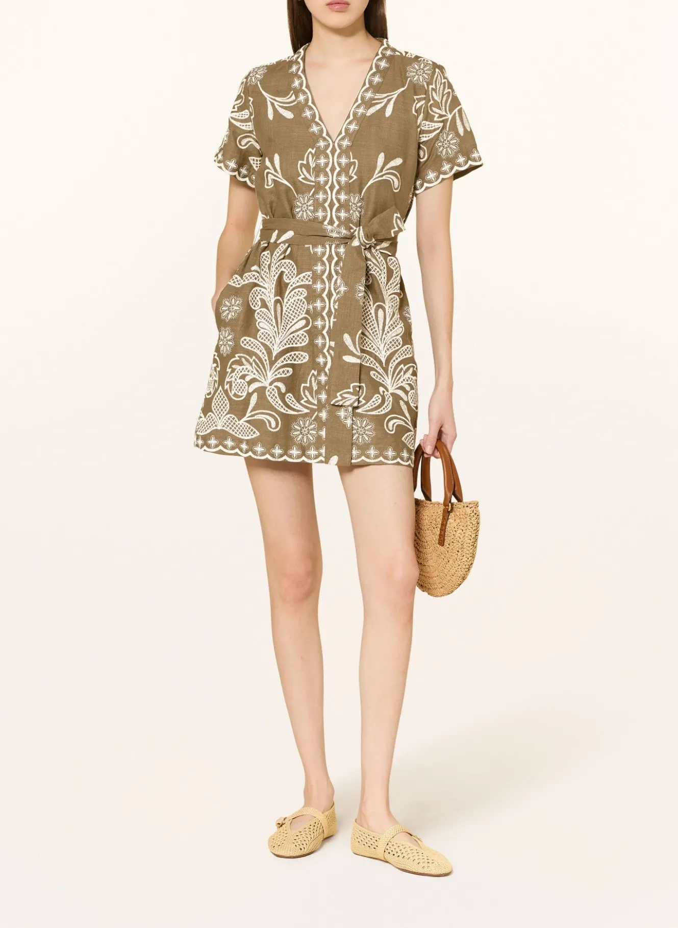 Kleid mit Leinen