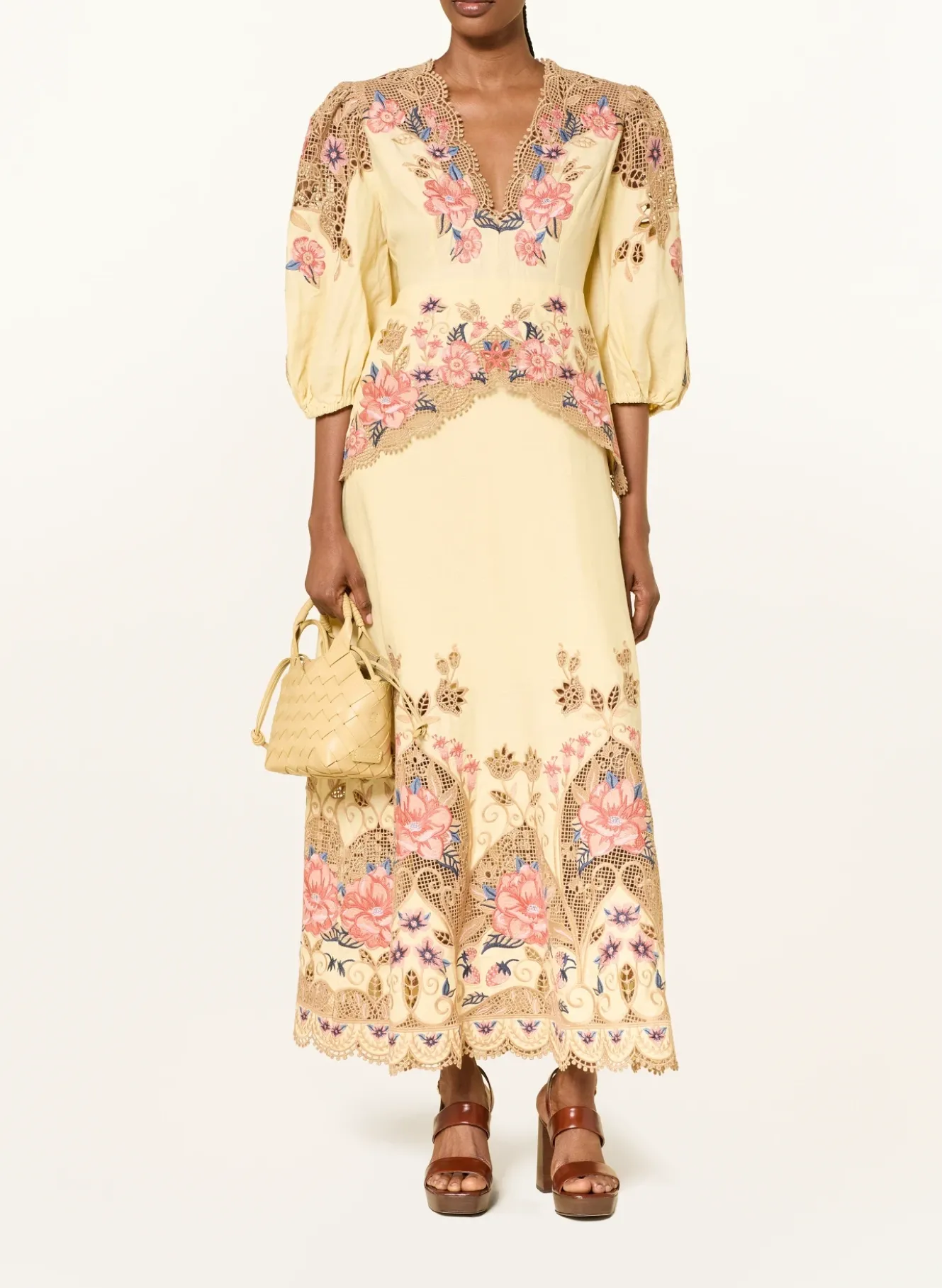 Kleid mit Leinen und Lochspitze