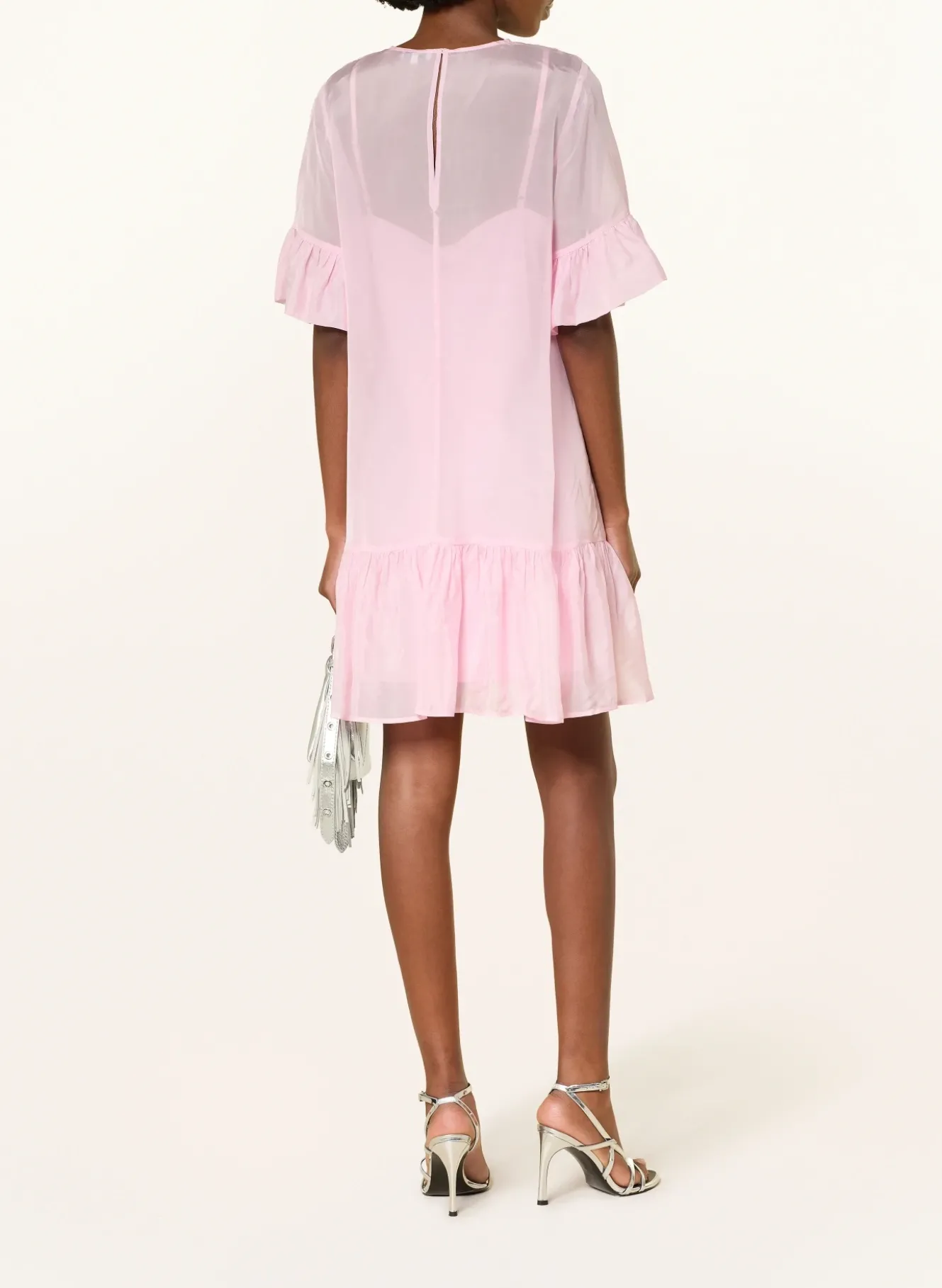 Kleid mit Rüschen