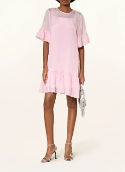 Kleid mit Rüschen
