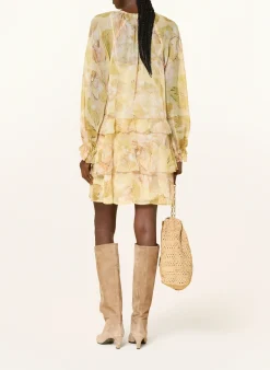 Kleid mit Volants