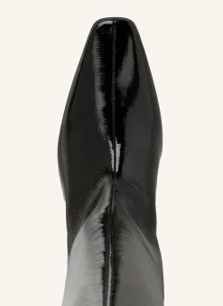 Lackstiefel
