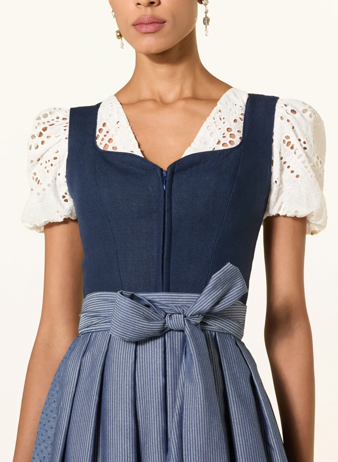 Leinendirndl MARIE