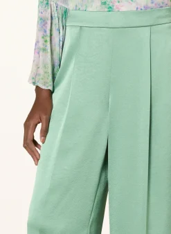 Marlenehose aus Satin