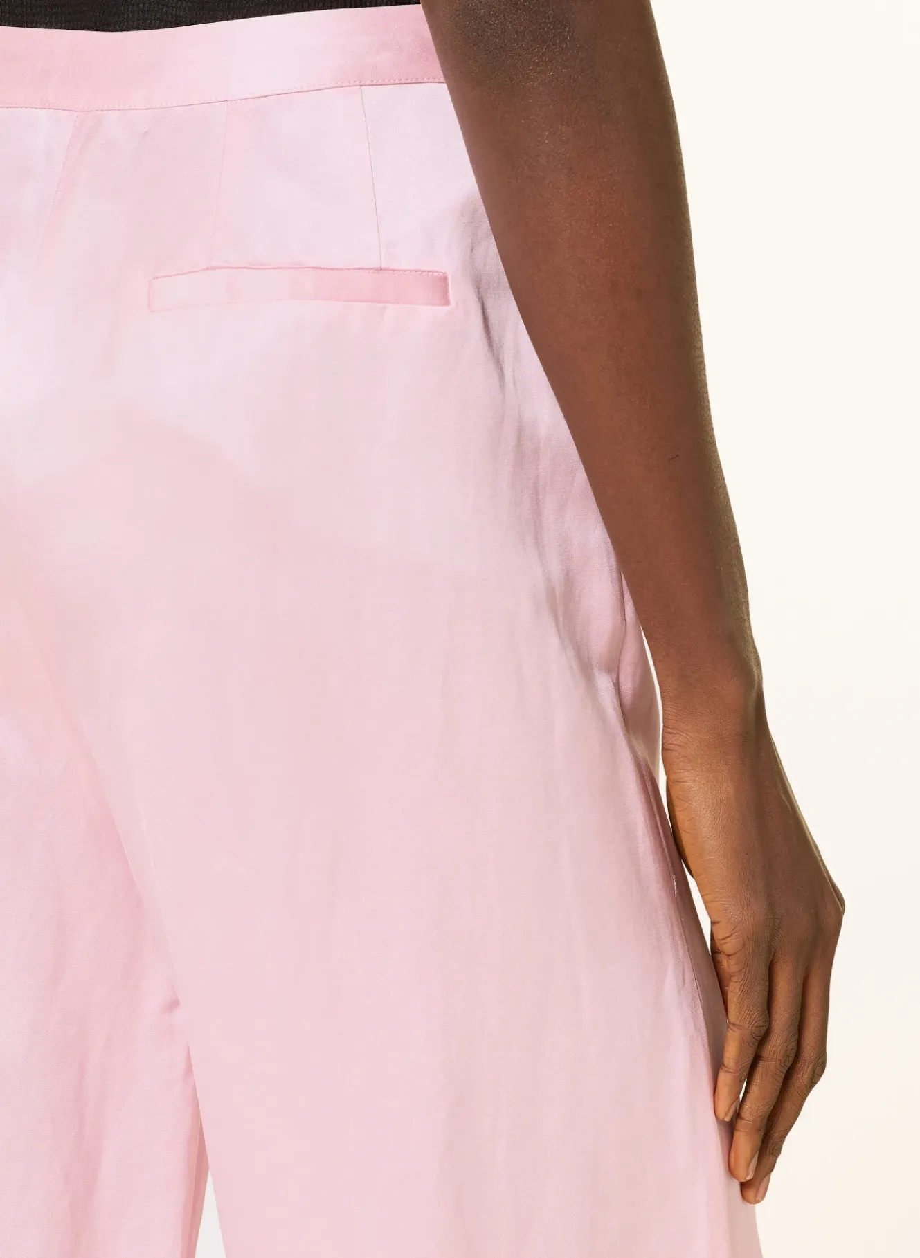 Marlenehose aus Satin