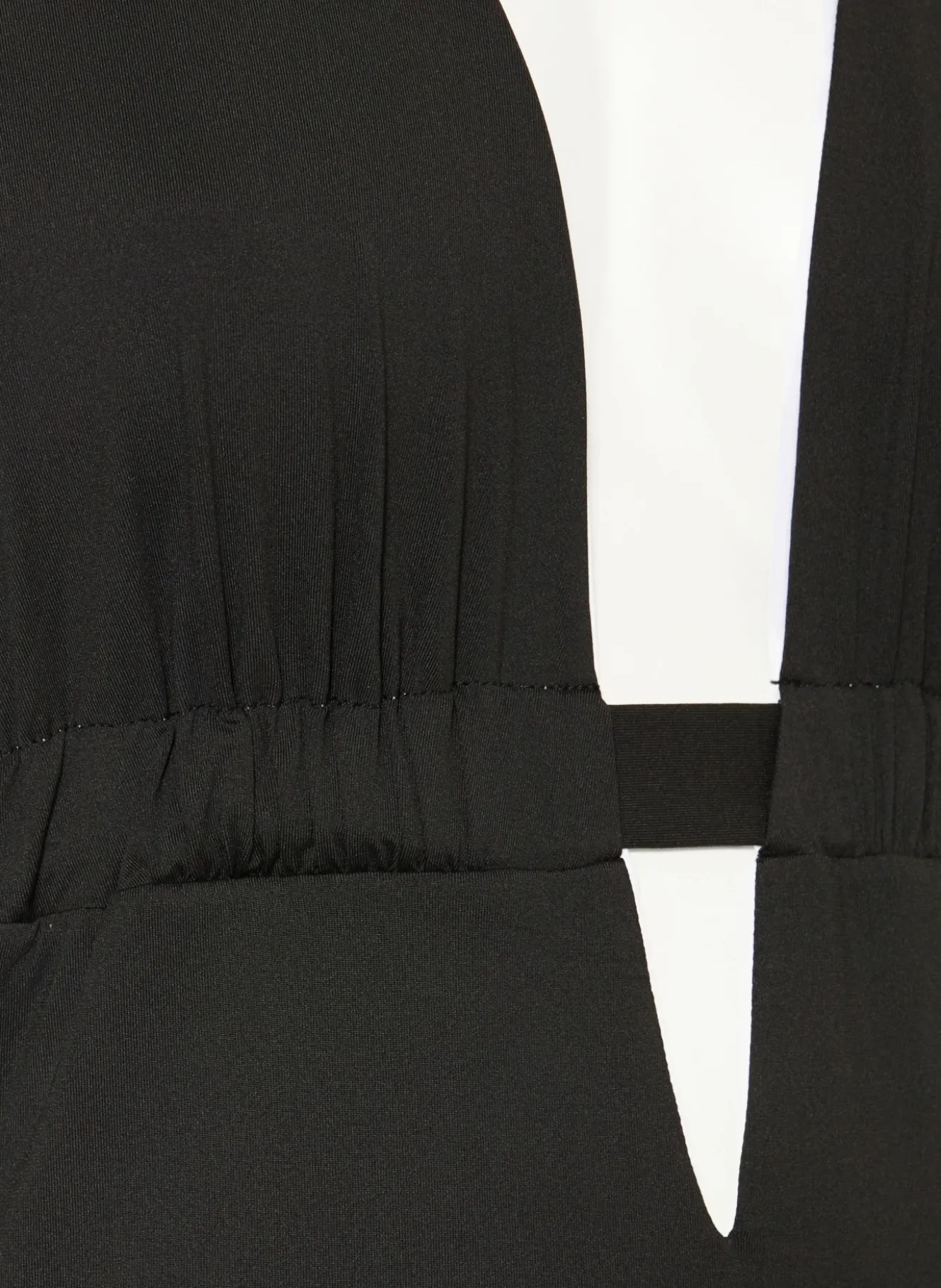 Neckholder-Badeanzug BCHCHENZIA mit Cut-out