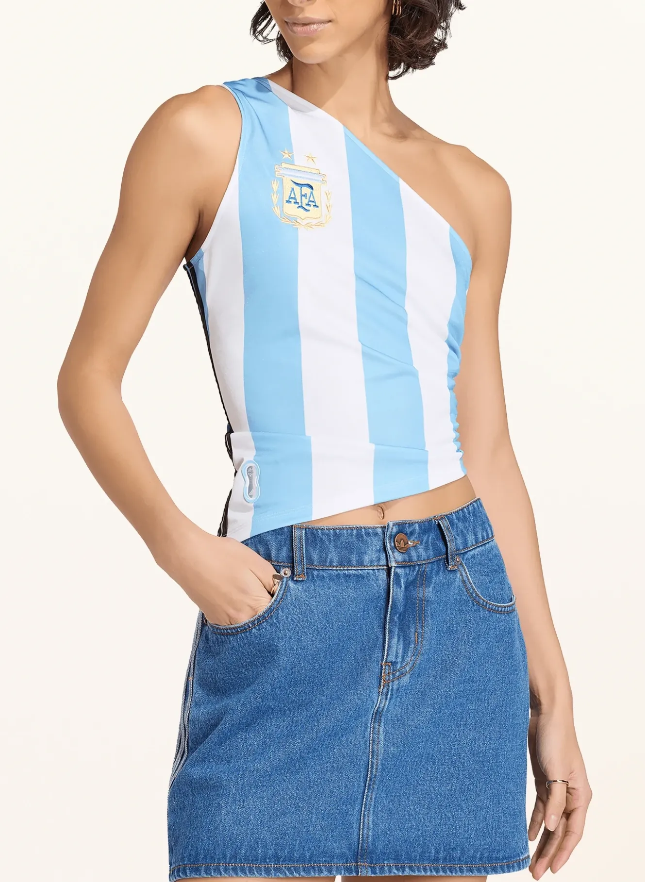 One-Shoulder-Top ARGENTINIEN RECONSTRUCTED BRINGBACK