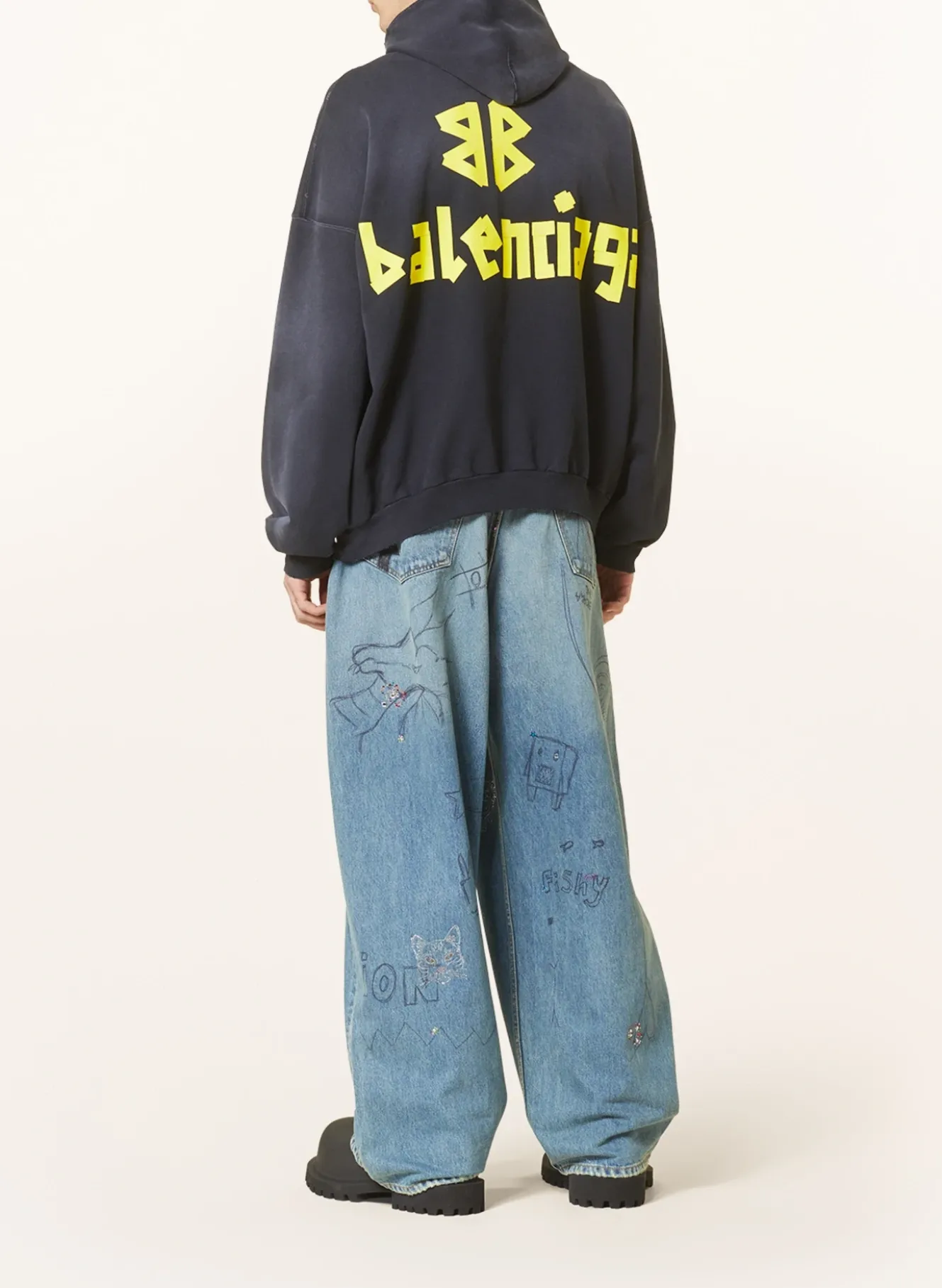 Oversized-Hoodie mit Cut-outs