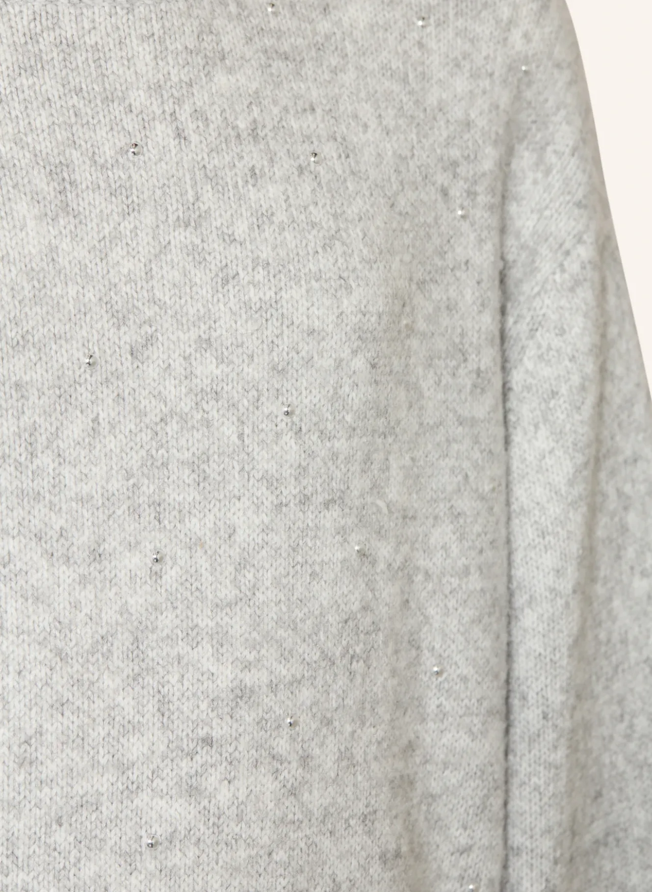 Pullover mit Nieten