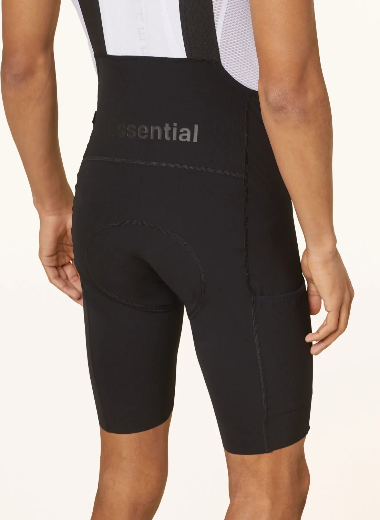 Radhose ESSENTIAL LIGHT mit Trägern und gepolstertem Einsatz