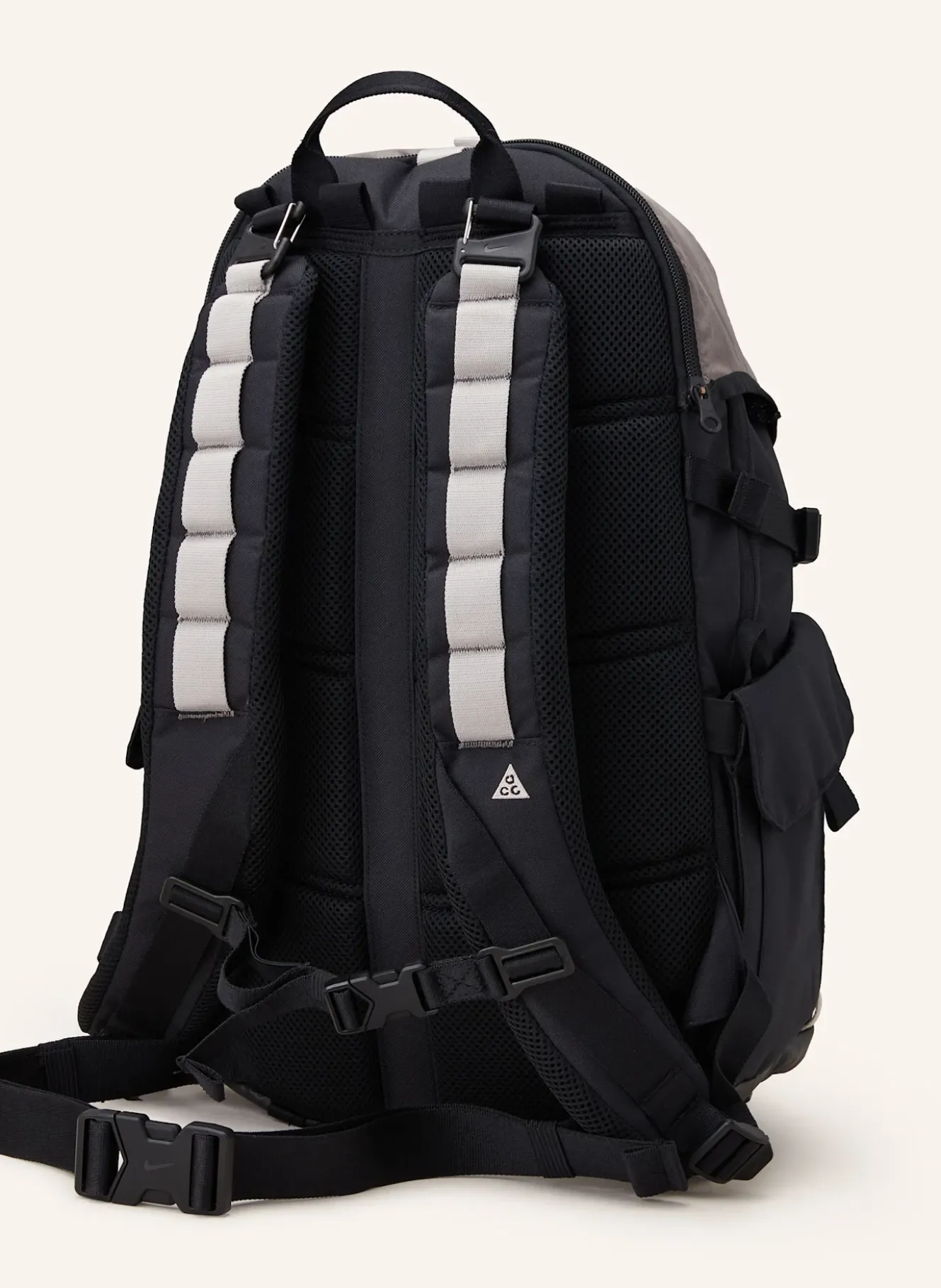 Rucksack ACG DAYMAX mit Laptop-Fach