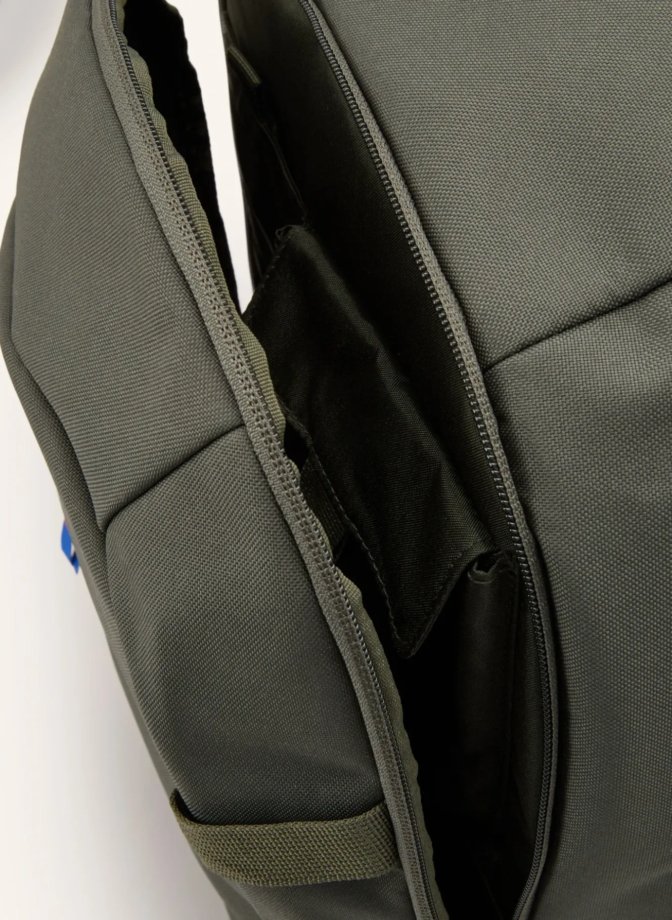 Rucksack HYBRID PACK 27 l mit Laptop-Fach