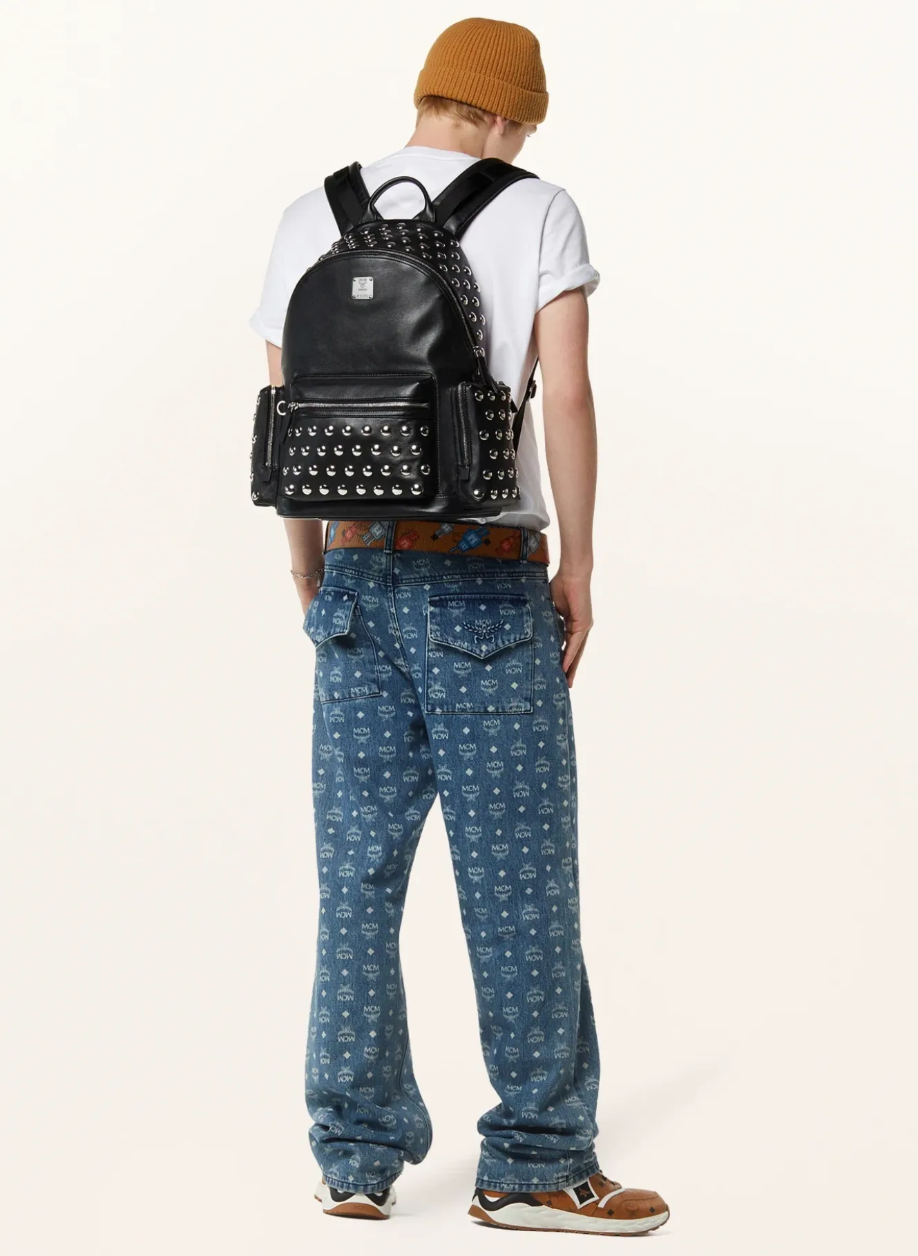 Rucksack STARK mit Nieten und Laptop-Fach