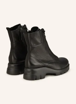 Schnürboots