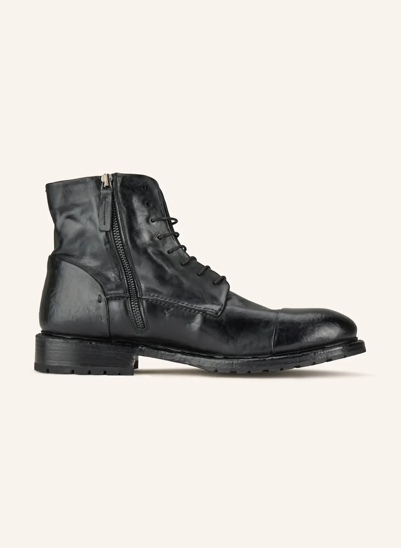 Schnürboots