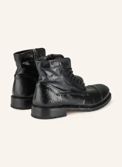 Schnürboots