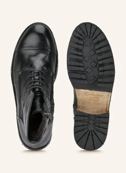 Schnürboots