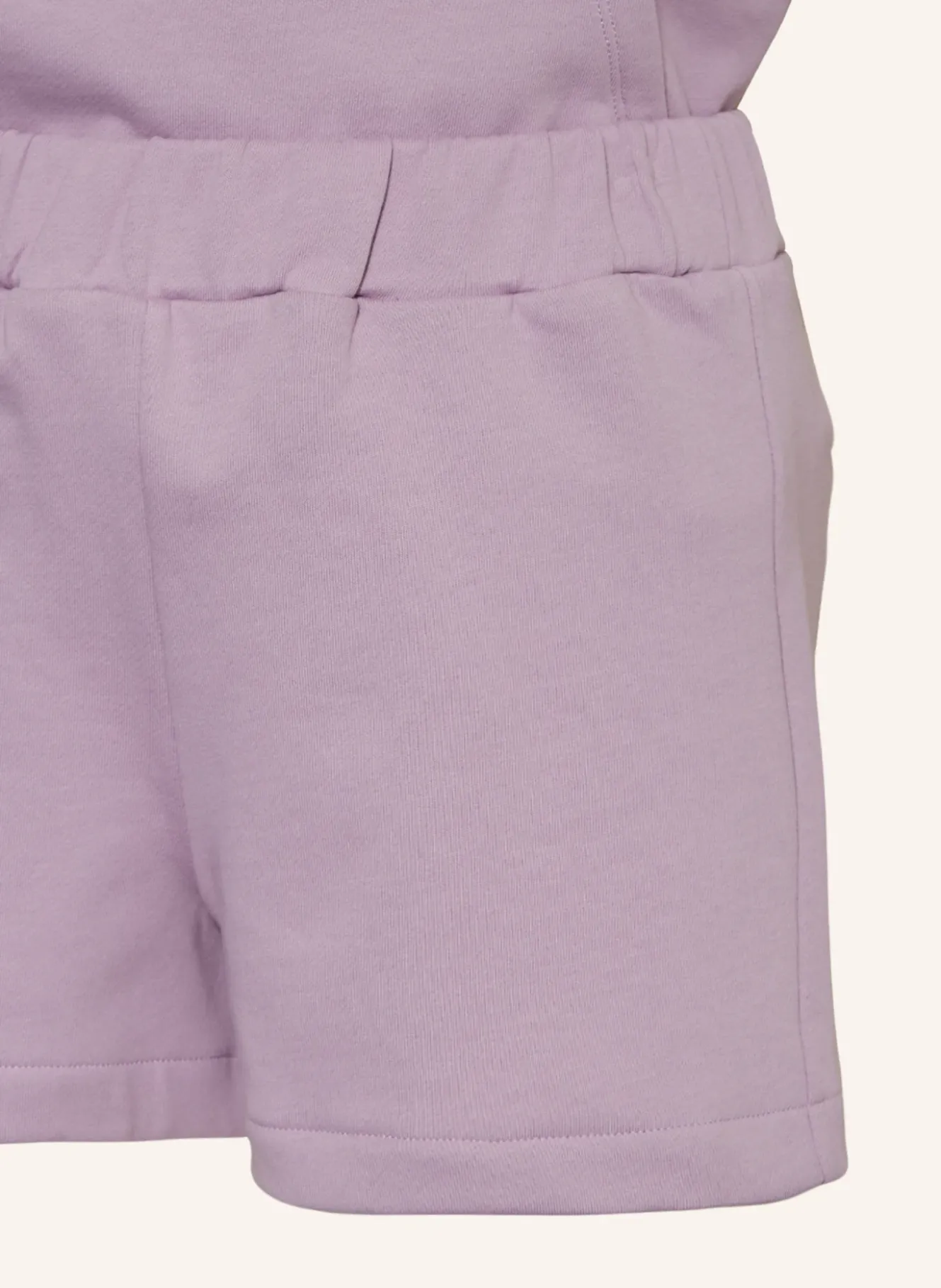 Set: Hoodie und Sweatshorts