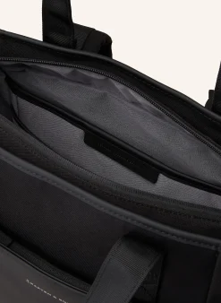 Set LINDBY: Wickeltasche, Kulturtasche, Wickelunterlage und Buggy Straps