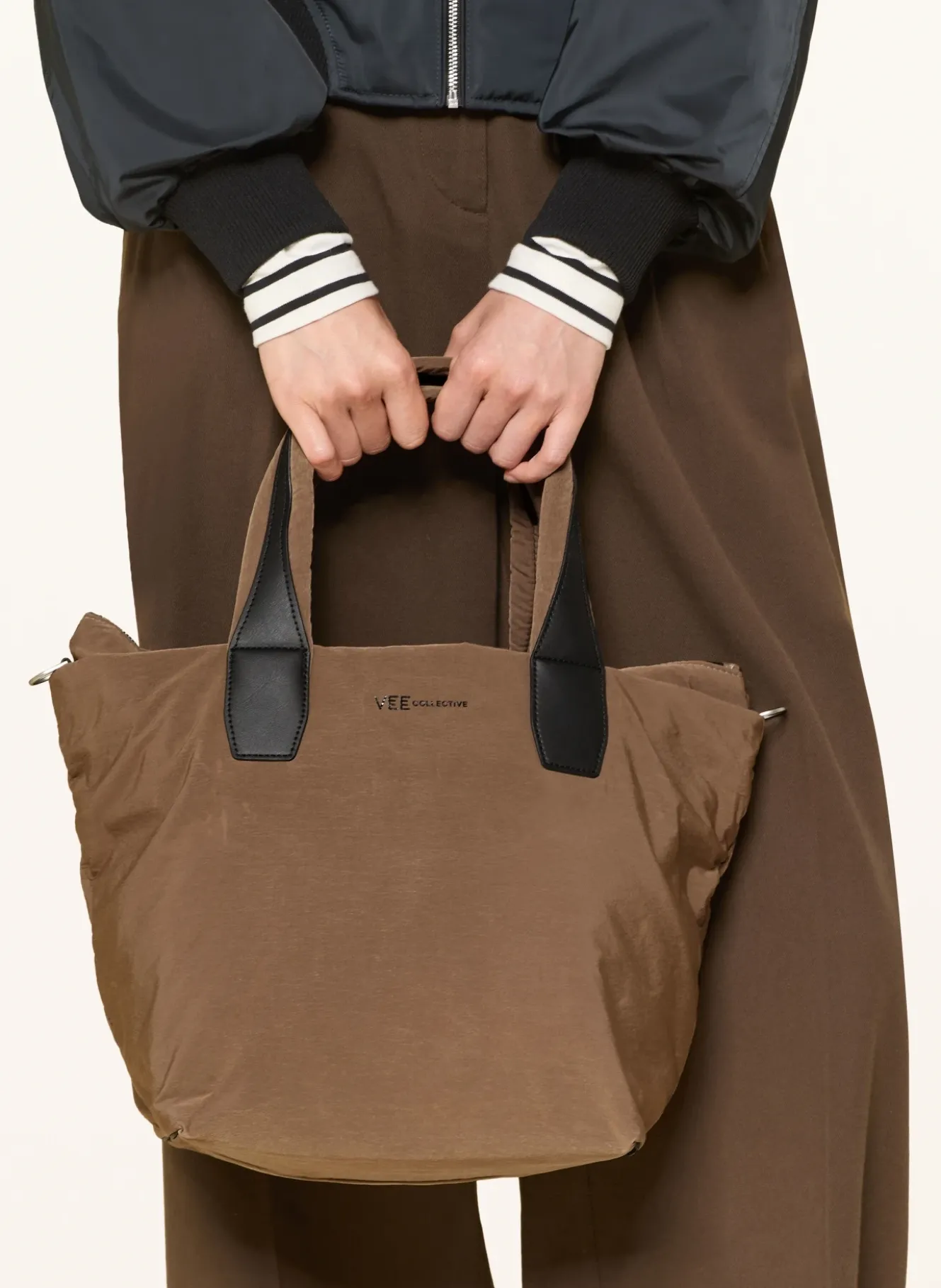 Shopper ESSENCE