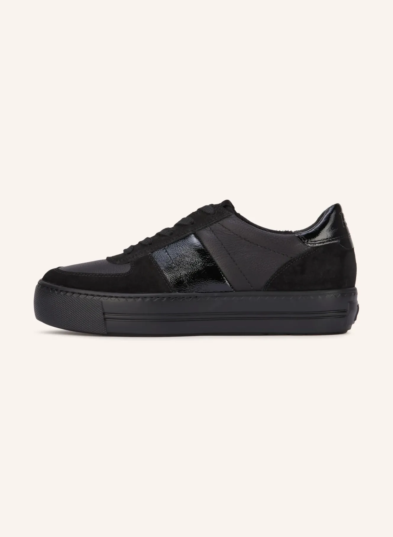 Sneaker