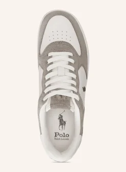 Sneaker