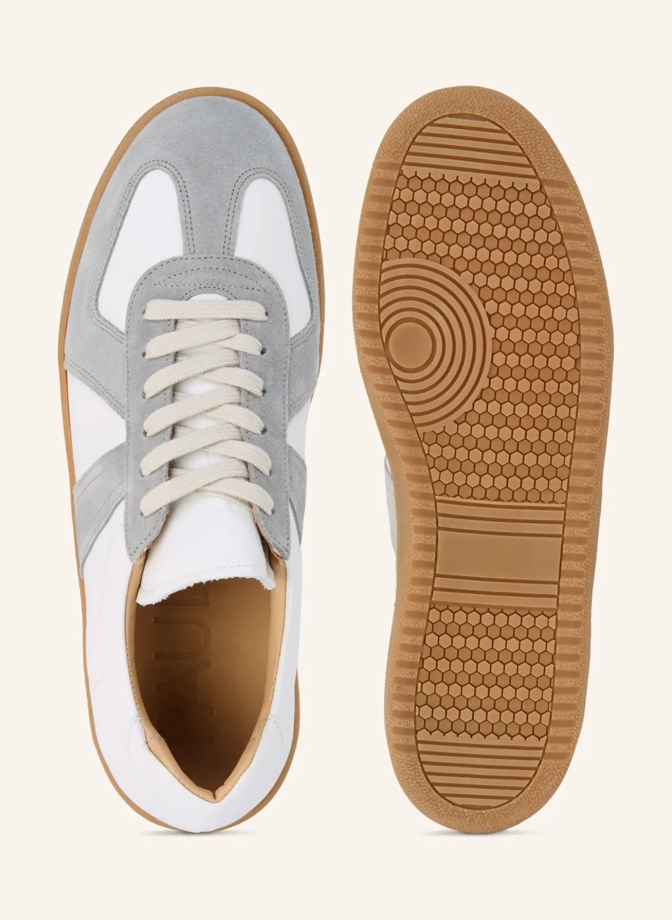 Sneaker