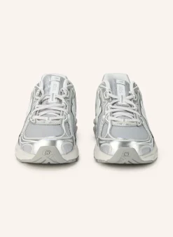 Sneaker 740