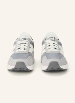 Sneaker 370