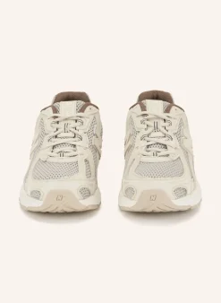 Sneaker 740