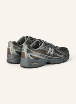 Sneaker 740