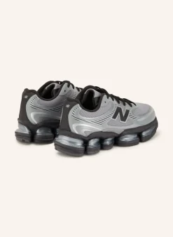 Sneaker 2000