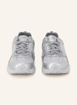 Sneaker 530