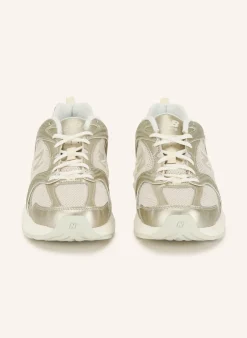Sneaker 530