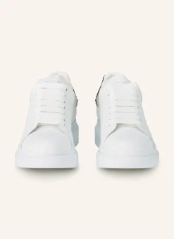 Sneaker mit Schmucksteinen