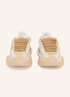 Sneaker mit Schmucksteinen