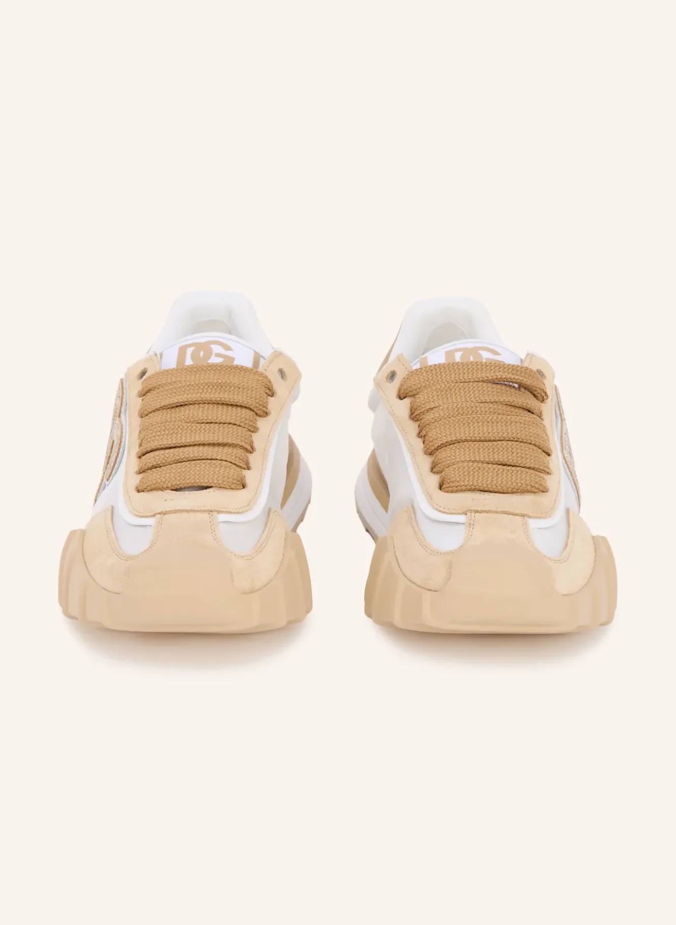 Sneaker mit Schmucksteinen