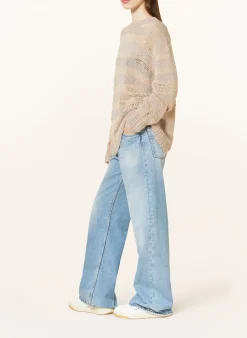 Straight Jeans