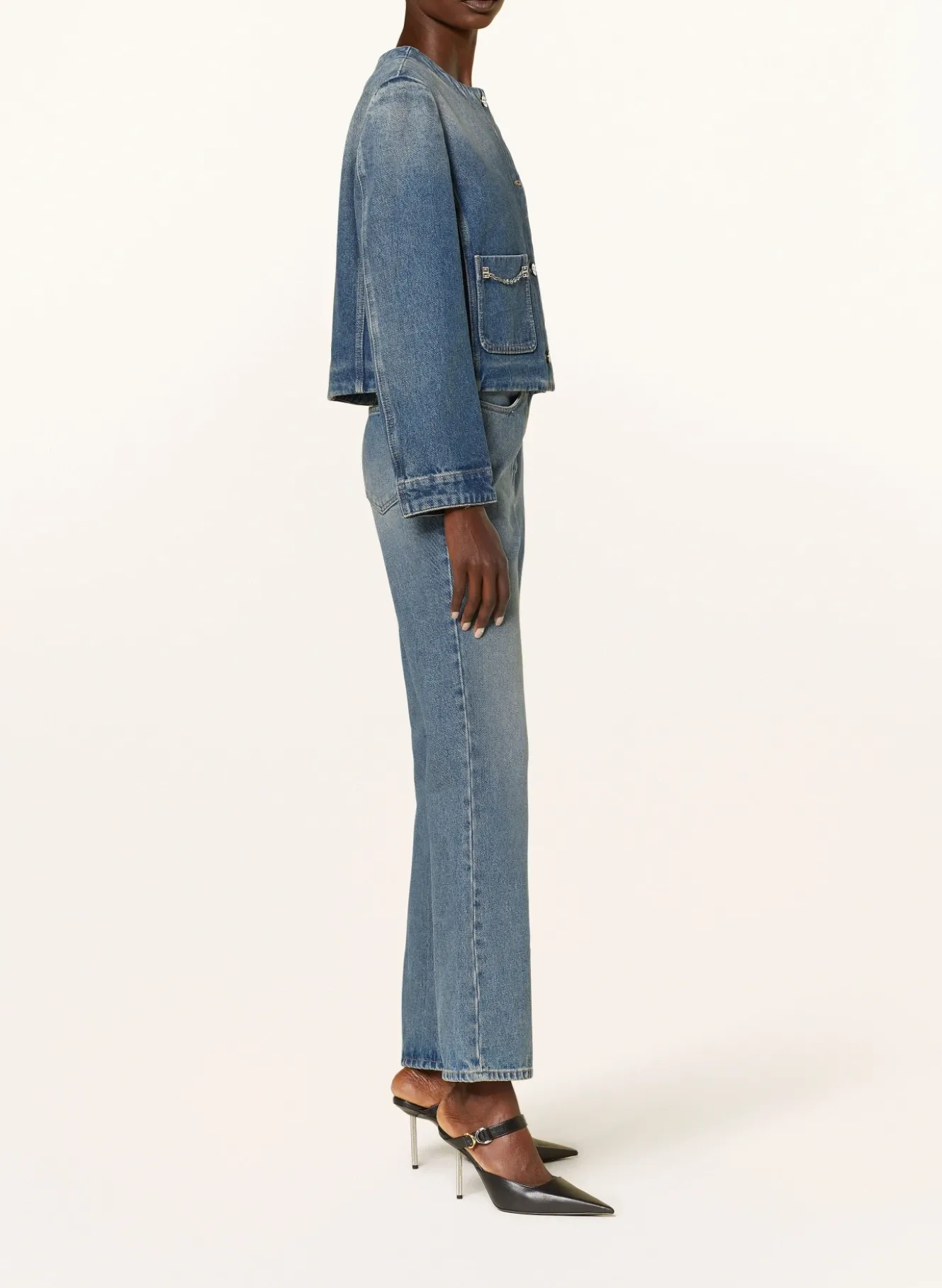 Straight Jeans