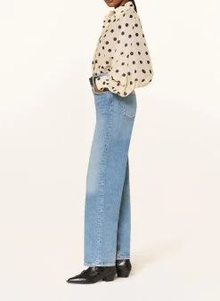 Straight Jeans