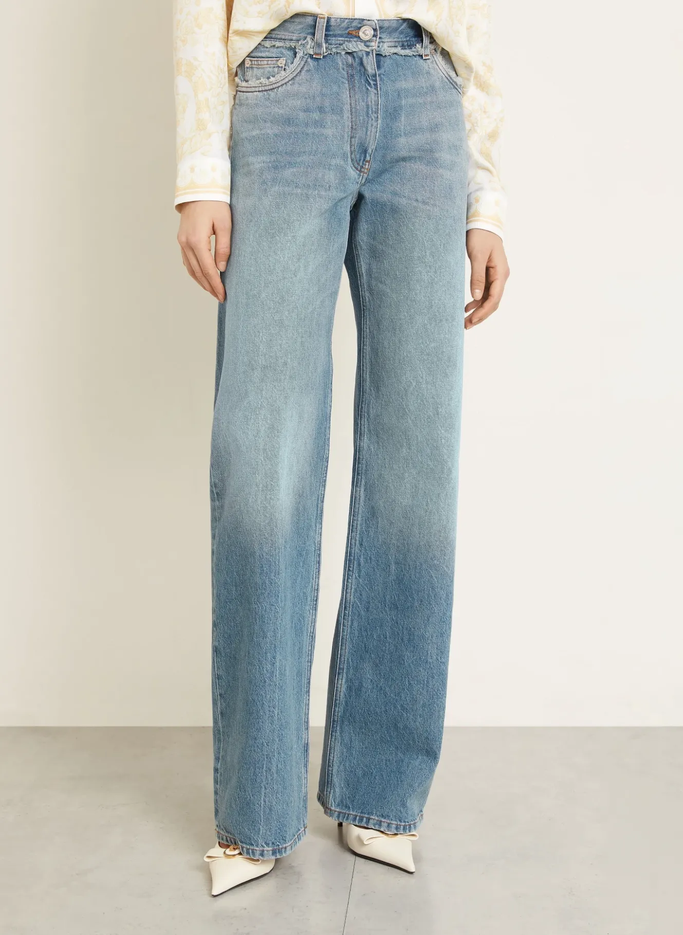 Straight Jeans