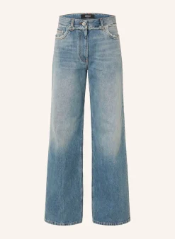 Straight Jeans