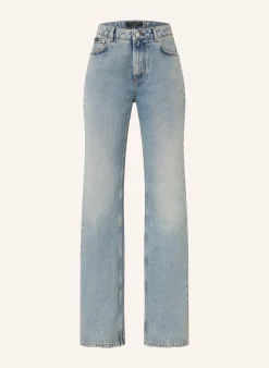 Straight Jeans