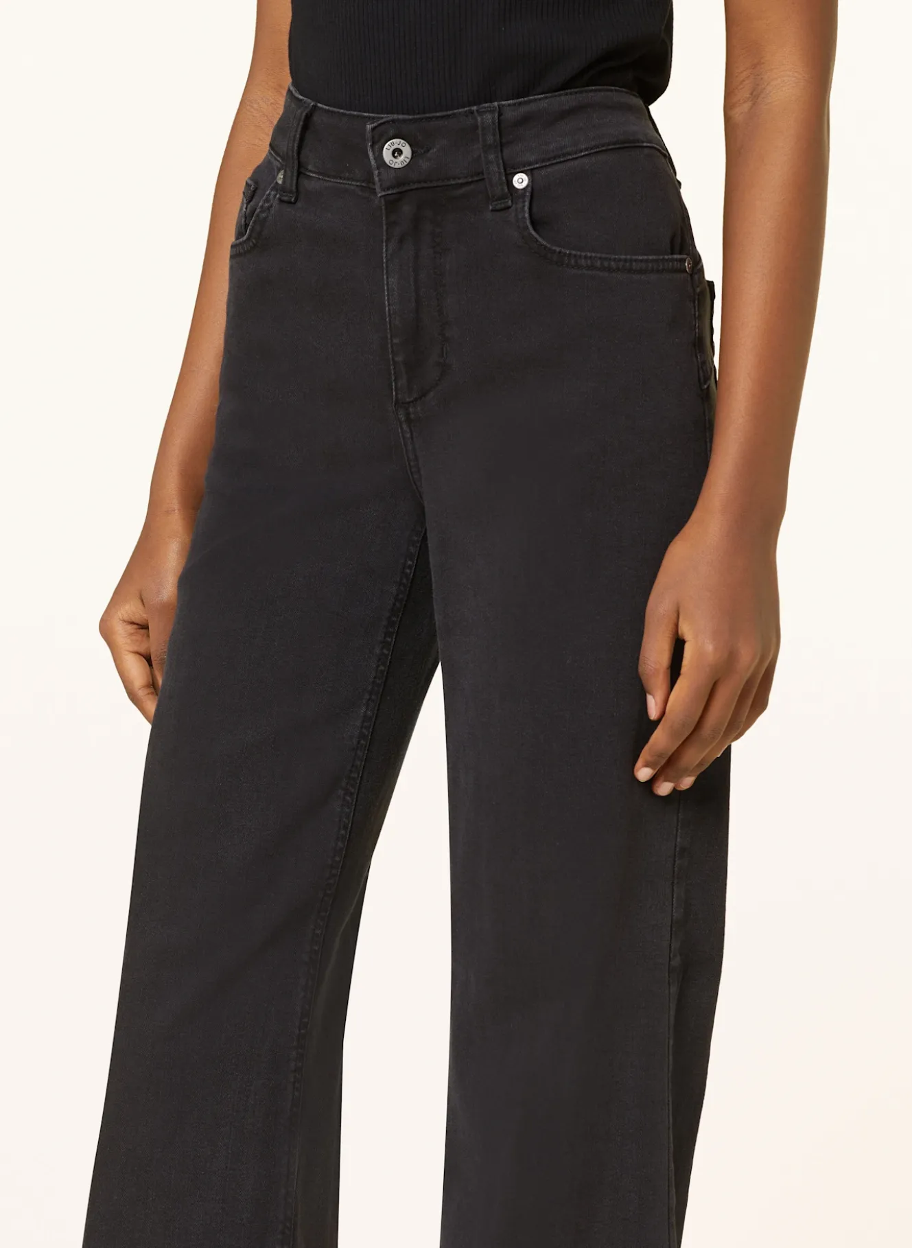 Straight Jeans