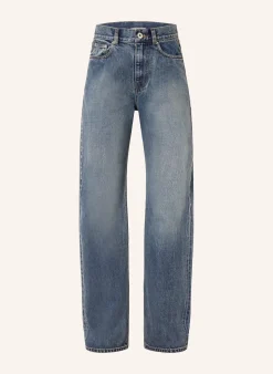 Straight Jeans